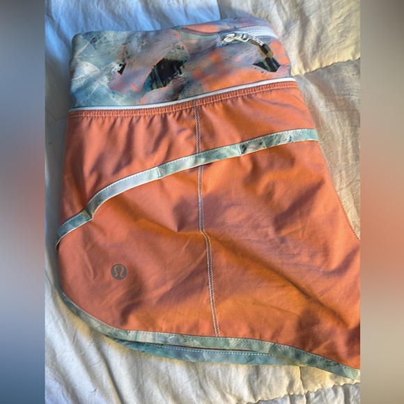 Lululemon shorts - Picture 5 of 5